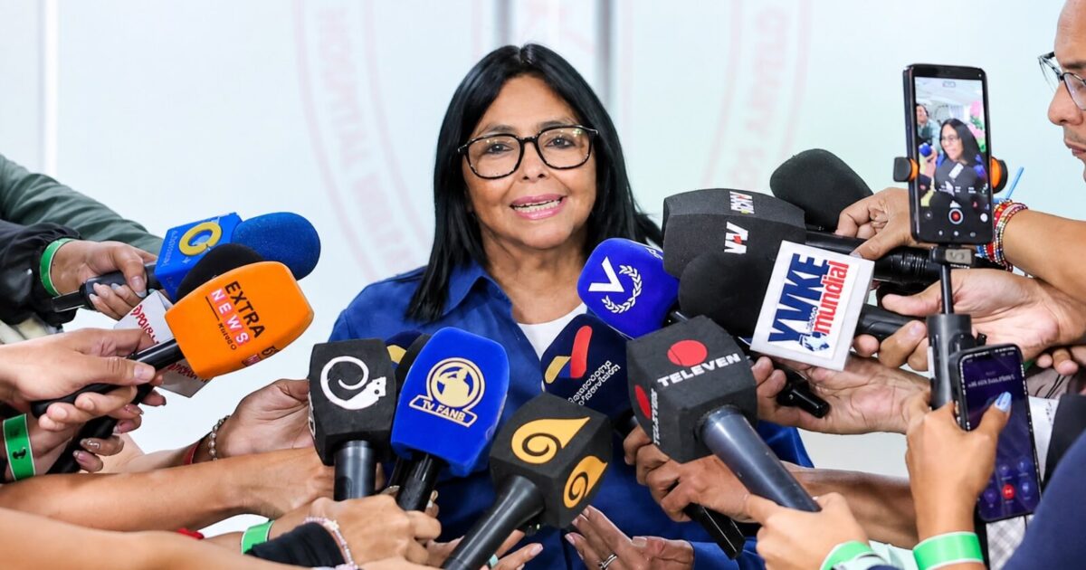 • Delcy Rodríguez, presidenta encargada de Venezuela, responde sobre el regreso de Machado