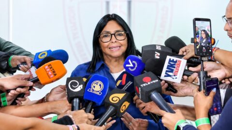 • Delcy Rodríguez, presidenta encargada de Venezuela, responde sobre el regreso de Machado