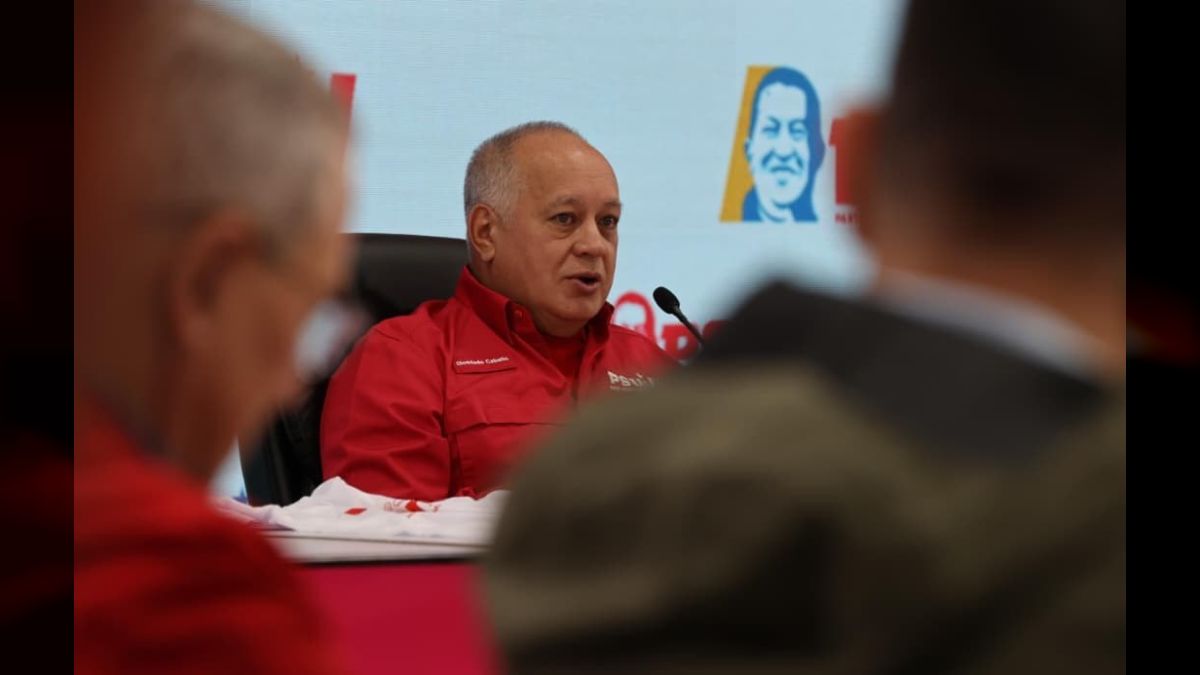 • Diosdado Cabello en rueda de prensa del Psuv sobre la mesa de diálogo