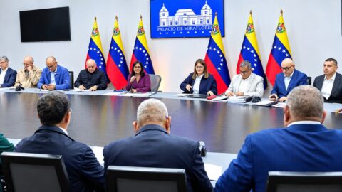 La presidenta encargada, Delcy Rodríguez, exigió este miércoles al Banco de Inglaterra devolver el oro venezolano retenido en Reino Unido.