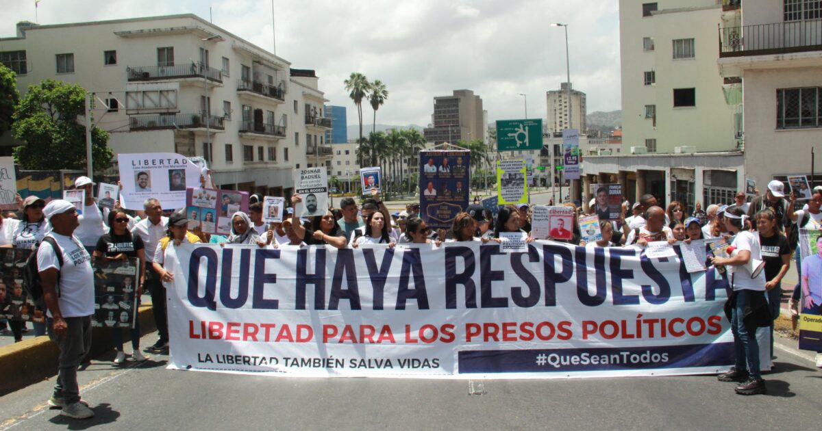 Foro Penal actualizó su balance con corte al lunes 5 de octubre: 308 hombres y 14 mujeres; 182 civiles y 140 militares.