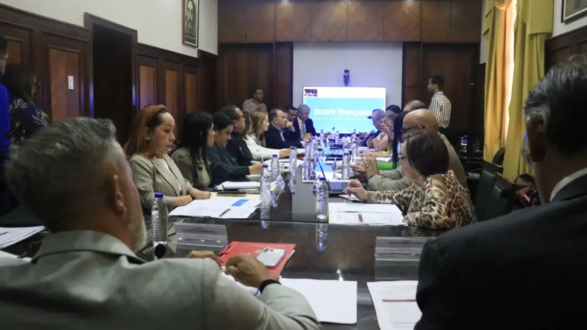 El Comité de Postulaciones Judiciales recibe los recaudos de los aspirantes